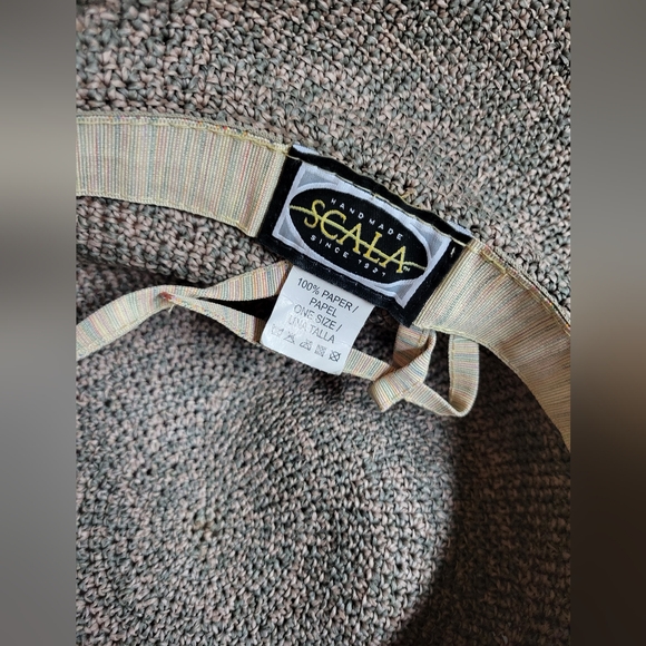 Gently used womens adjustable  crotcheted paper hat this hat is indestructible - Picture 4 of 5